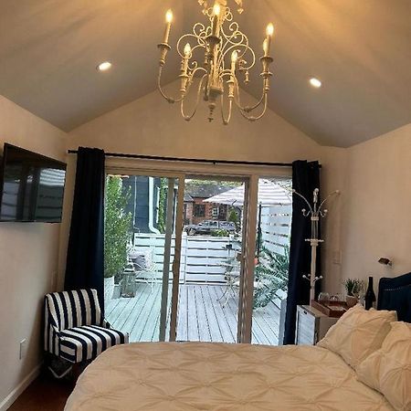 Adorable 1 Bedroom Cottage New York Eksteriør billede